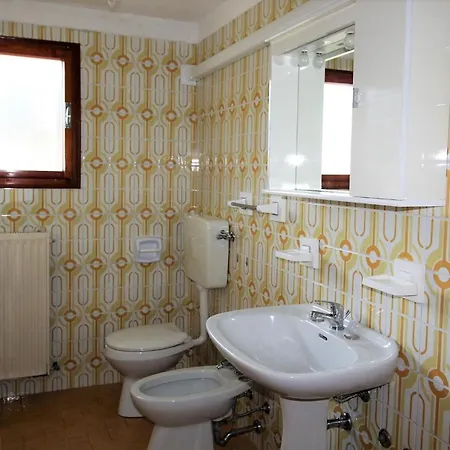 Διαμέρισμα Ground-floor 350m From The